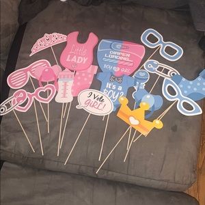 18 piece gender reveal photo booth props